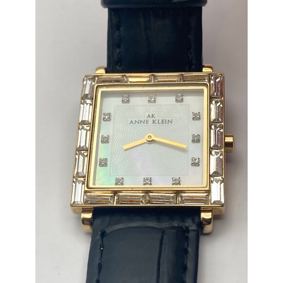 Anne Klein Mother of Pearl Dial Womens Watch 26mm New Battery New Leather Band - Picture 3 of 12